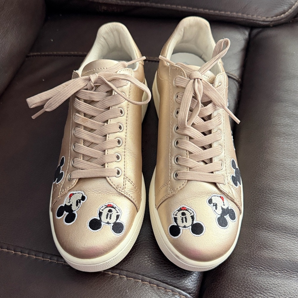 Moa Mickey Mouse gold sneakers